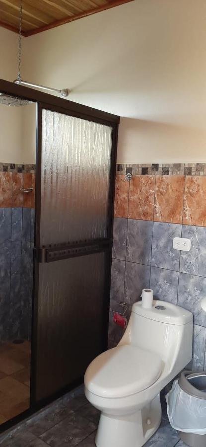 Cabinas El Pilon Rio Celeste Exterior foto