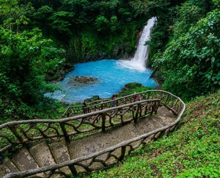 Cabinas El Pilon Rio Celeste Exterior foto